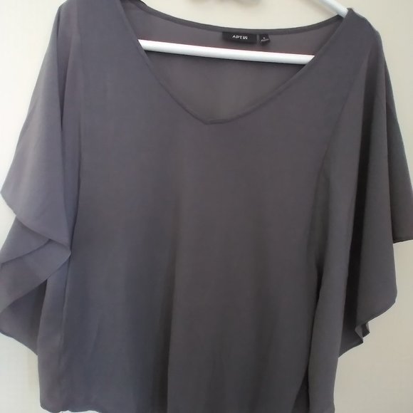 Apt. 9 Charcoal Top. Soft Flowy Butterfly Sleeve. Sheer sleeve and back panel - Picture 1 of 11